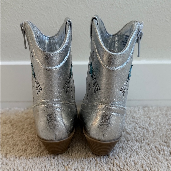 Tucker + Tate Metallic Silver Cowgirl Boots - Picture 6 of 6